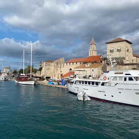 Апартаменти Simic